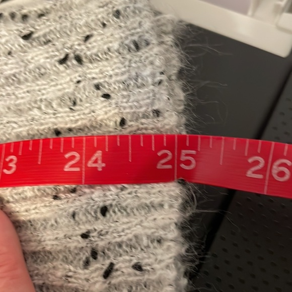 Cable & Gage Turtle Neck Sweater - Picture 8 of 9